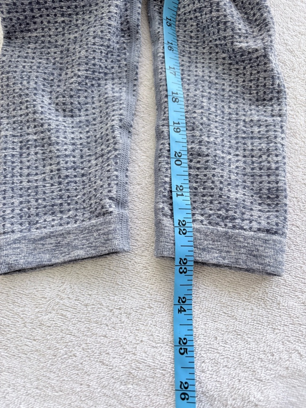 Gymshark Grey Seamless Crop Top and Leggings Set Sz Small EUC - Picture 14 of 15